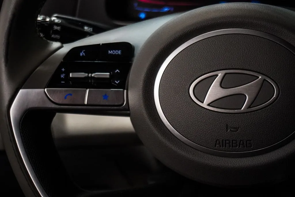 2025 Hyundai Elantra SEL Sport, photo 11