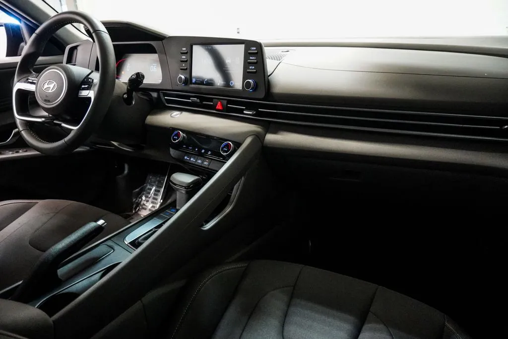 2025 Hyundai Elantra SEL Sport, photo 6