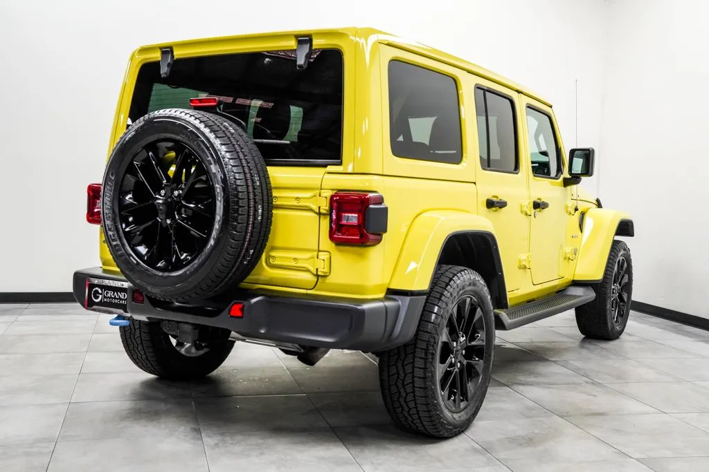 2022 Jeep Wrangler Unlimited Sahara 4xe, photo 12