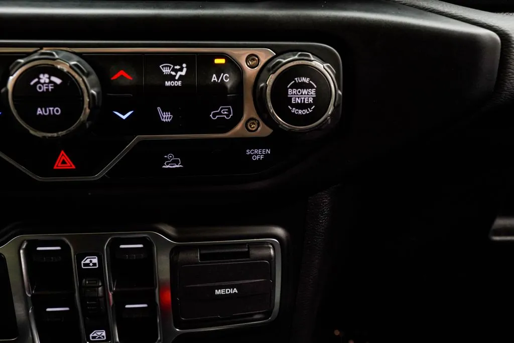 2022 Jeep Wrangler Unlimited Sahara 4xe, photo 27