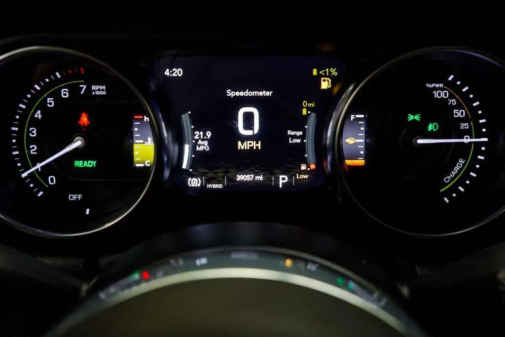 2022 Jeep Wrangler Unlimited Sahara 4xe, photo 32