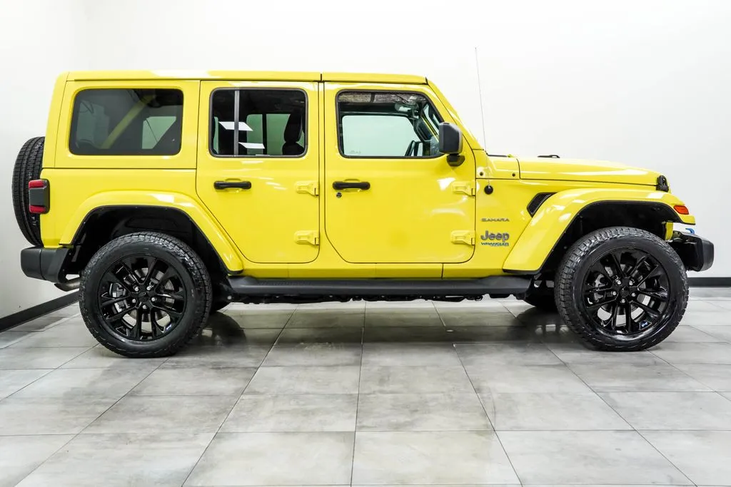2022 Jeep Wrangler Unlimited Sahara 4xe, photo 6