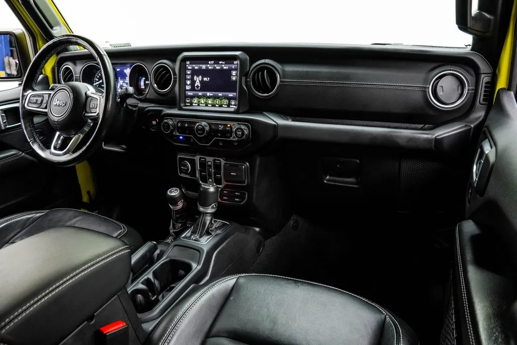 2022 Jeep Wrangler Unlimited Sahara 4xe, photo 3