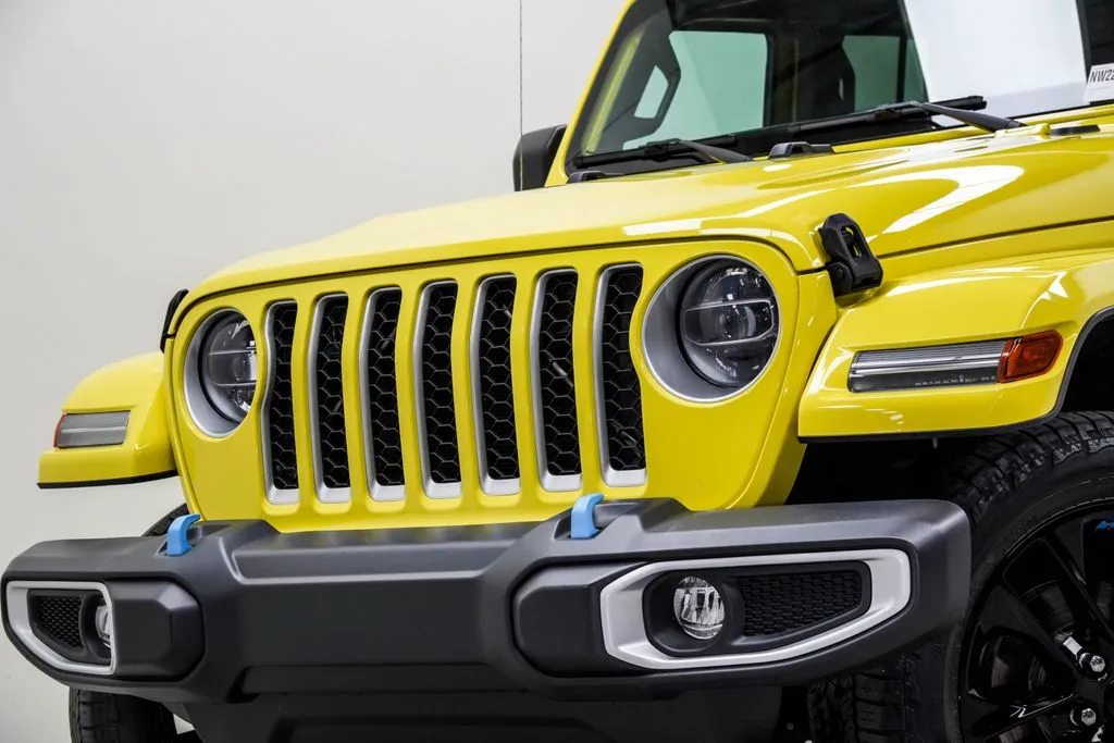 2022 Jeep Wrangler Unlimited Sahara 4xe, photo 2