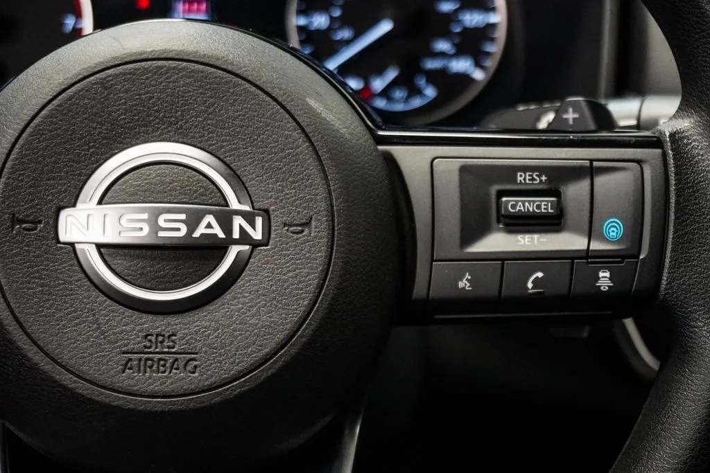 2023 Nissan Rogue SV, photo 13