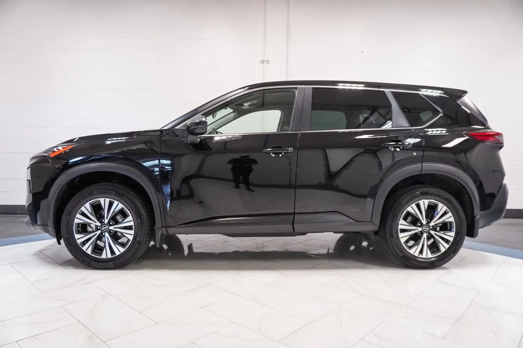 2023 Nissan Rogue SV, photo 32