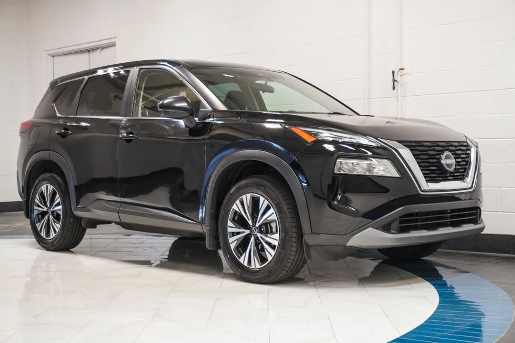 2023 Nissan Rogue SV, photo 4