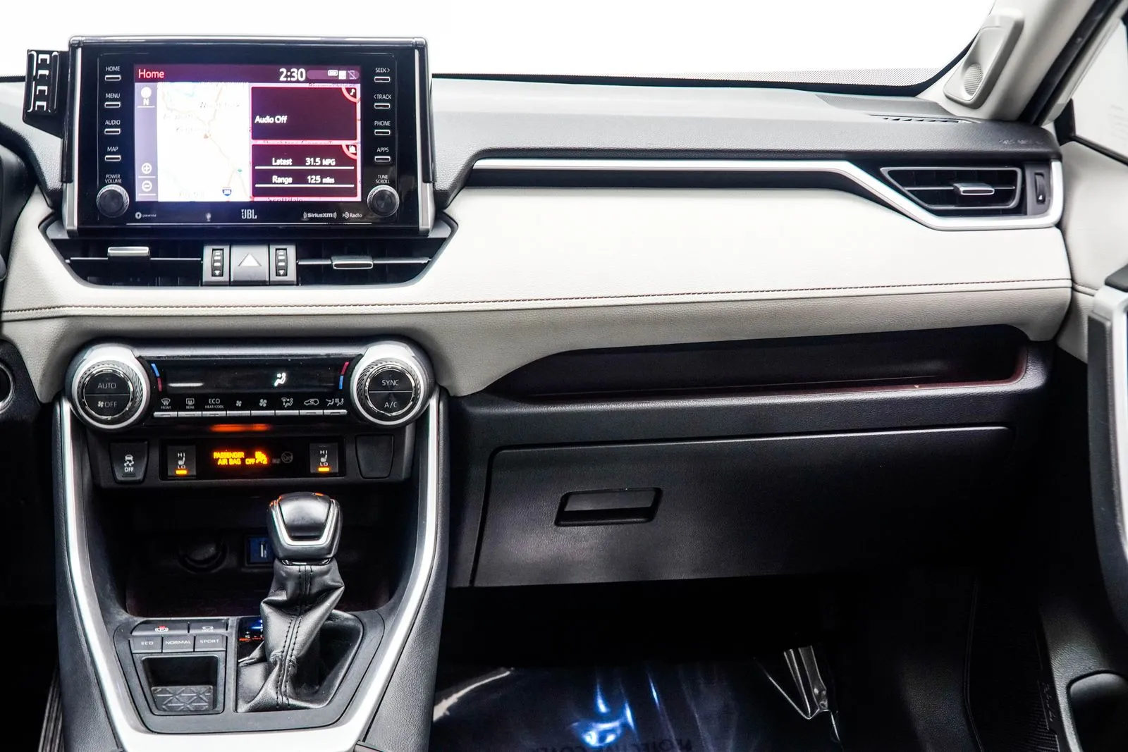 2020 Toyota RAV4 Limited, photo 17