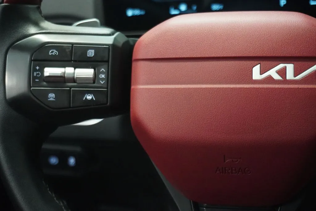 2025 Kia K4 GT-Line Turbo, photo 13