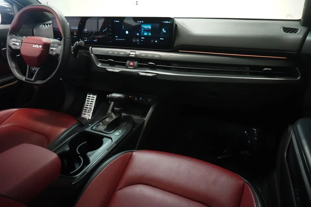 2025 Kia K4 GT-Line Turbo, photo 8