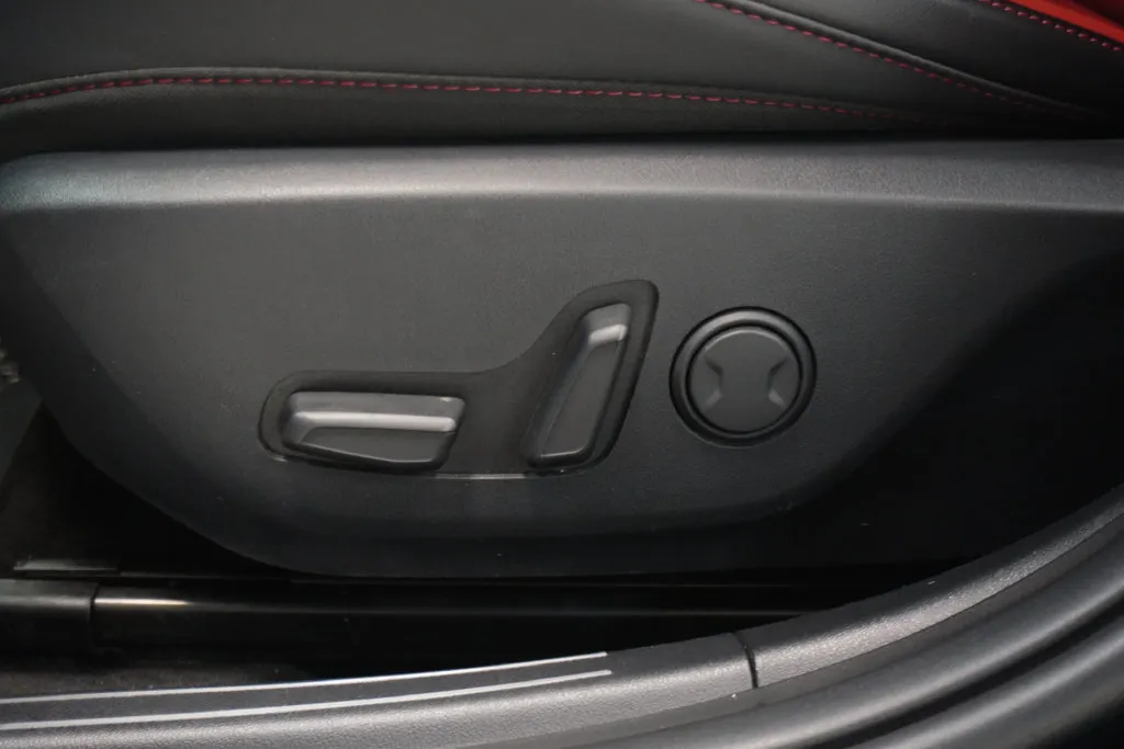 2025 Kia K4 GT-Line Turbo, photo 5