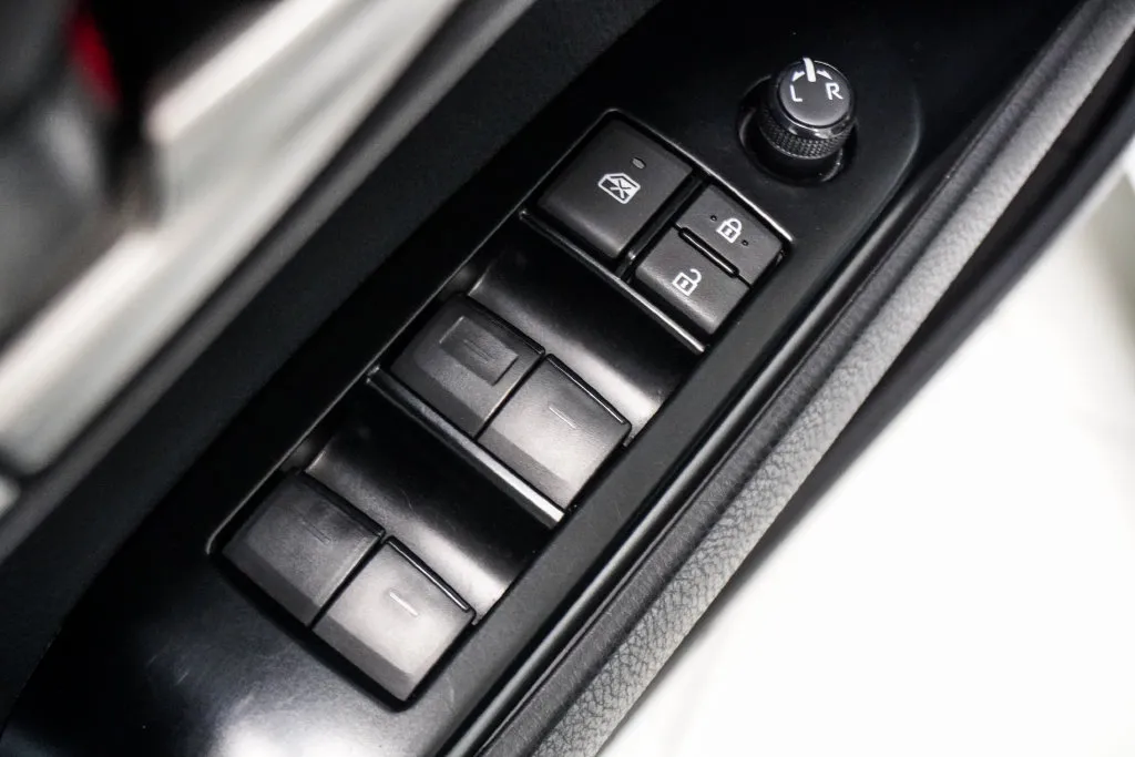 2025 Toyota Camry LE, photo 17