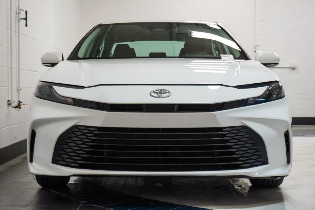 2025 Toyota Camry LE, photo 29