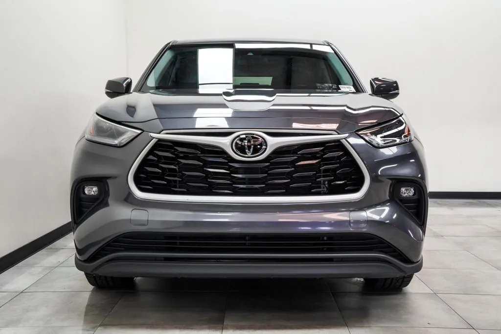 2025 Toyota Highlander LE, photo 5