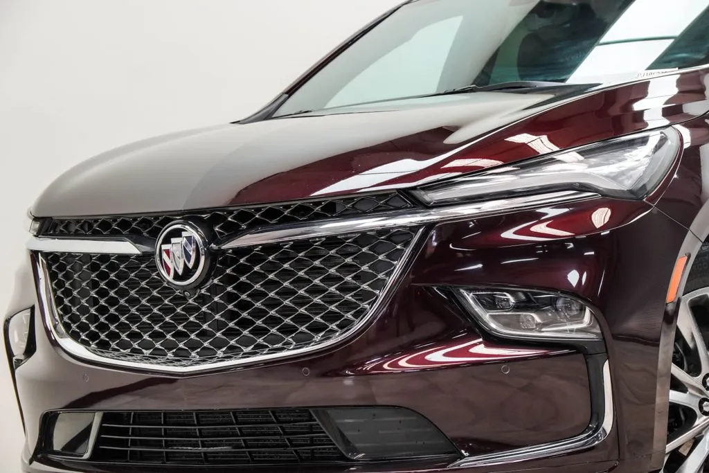 2023 Buick Enclave Avenir, photo 2