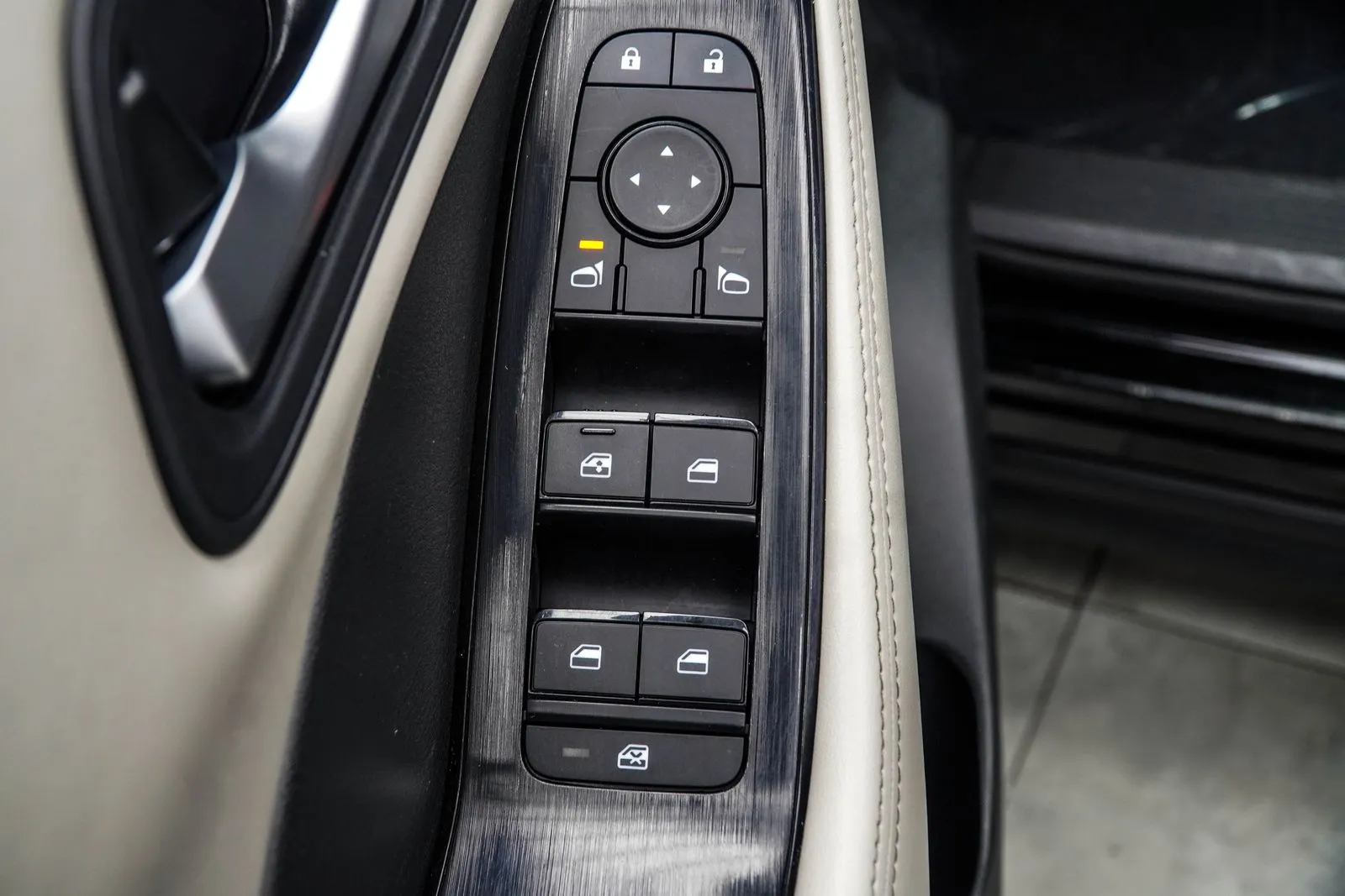2025 Nissan Rogue SV, photo 28