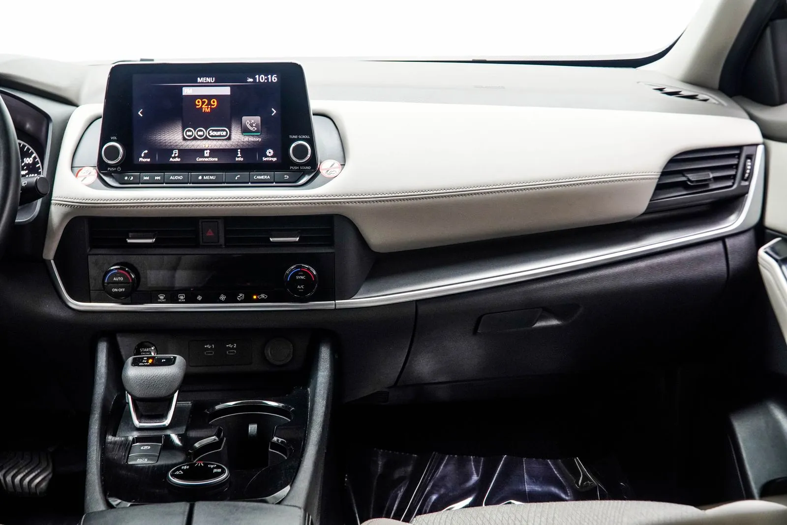 2025 Nissan Rogue SV, photo 15