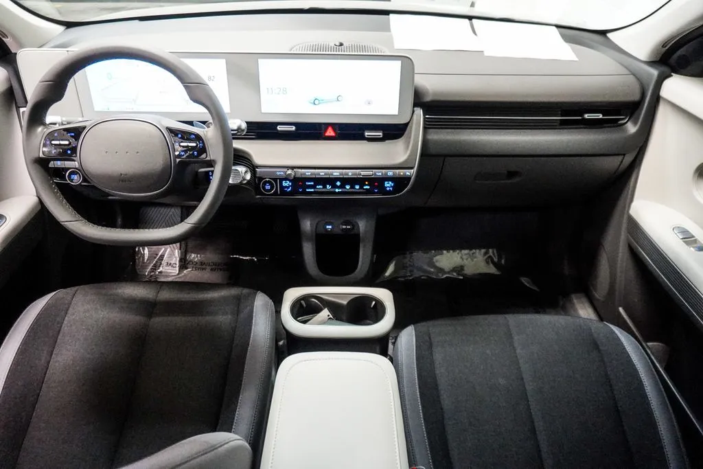 2023 Hyundai IONIQ 5 SE, photo 8