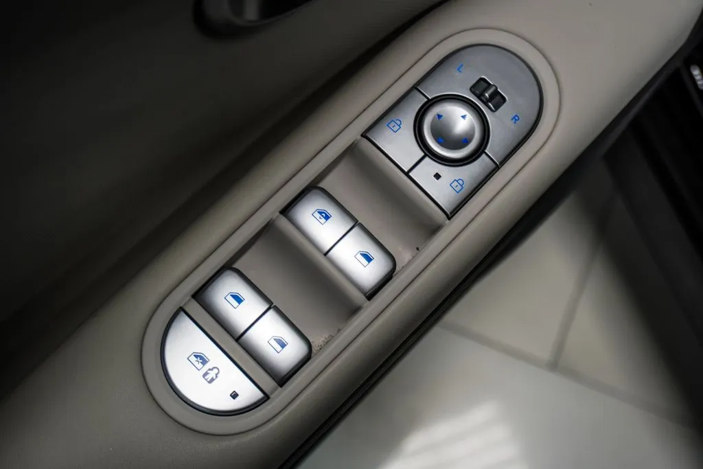 2023 Hyundai IONIQ 5 SE, photo 18