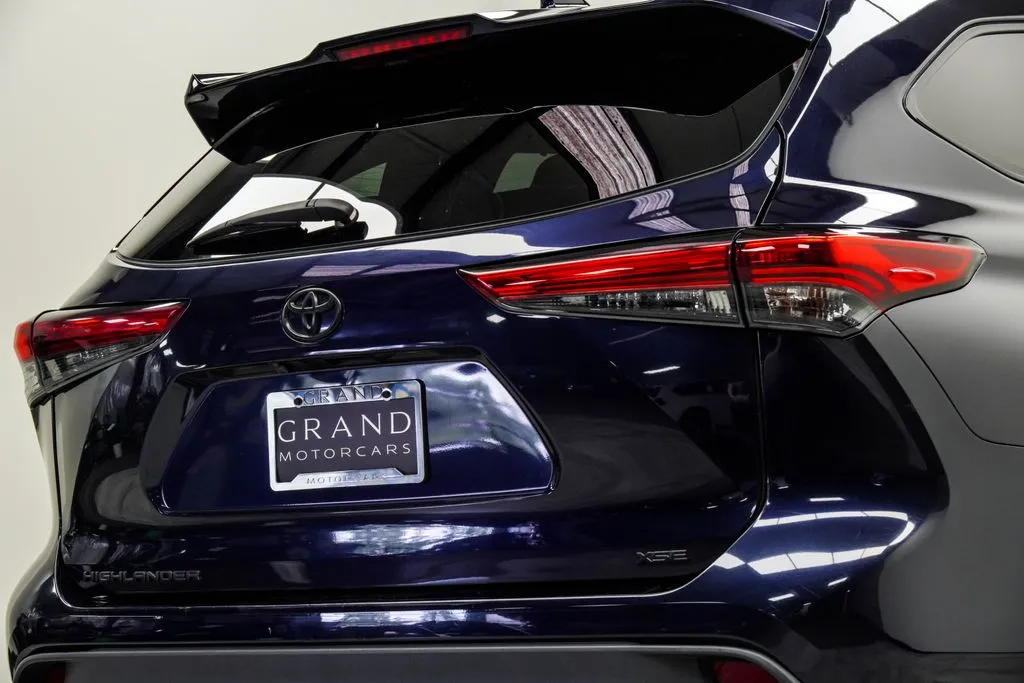 2023 Toyota Highlander XSE, photo 13