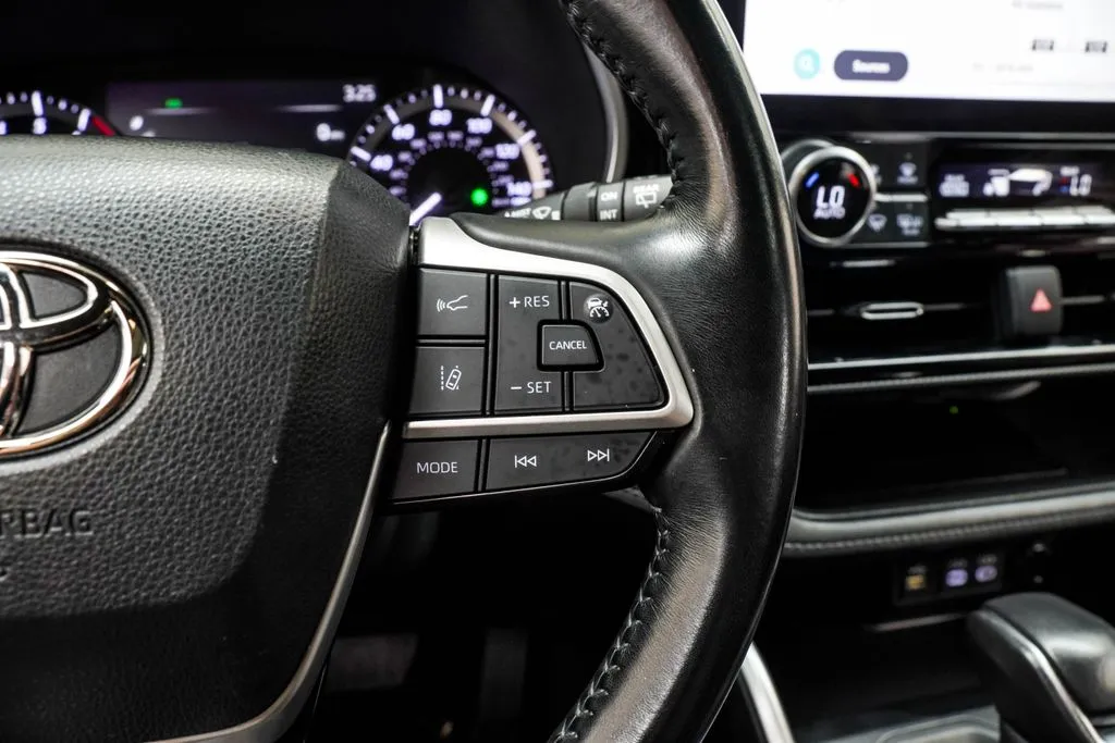 2023 Toyota Highlander XSE, photo 32