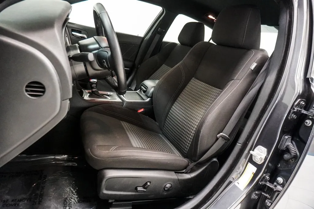 2023 Dodge Charger SXT, photo 3