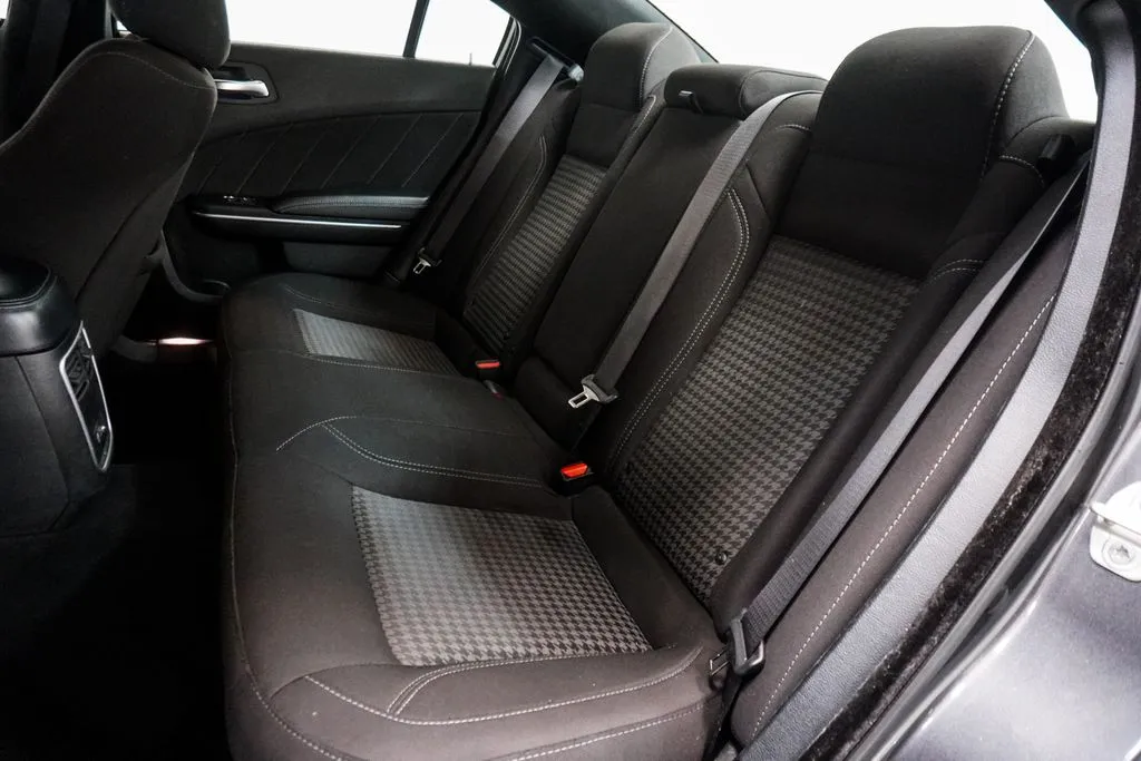 2023 Dodge Charger SXT, photo 5
