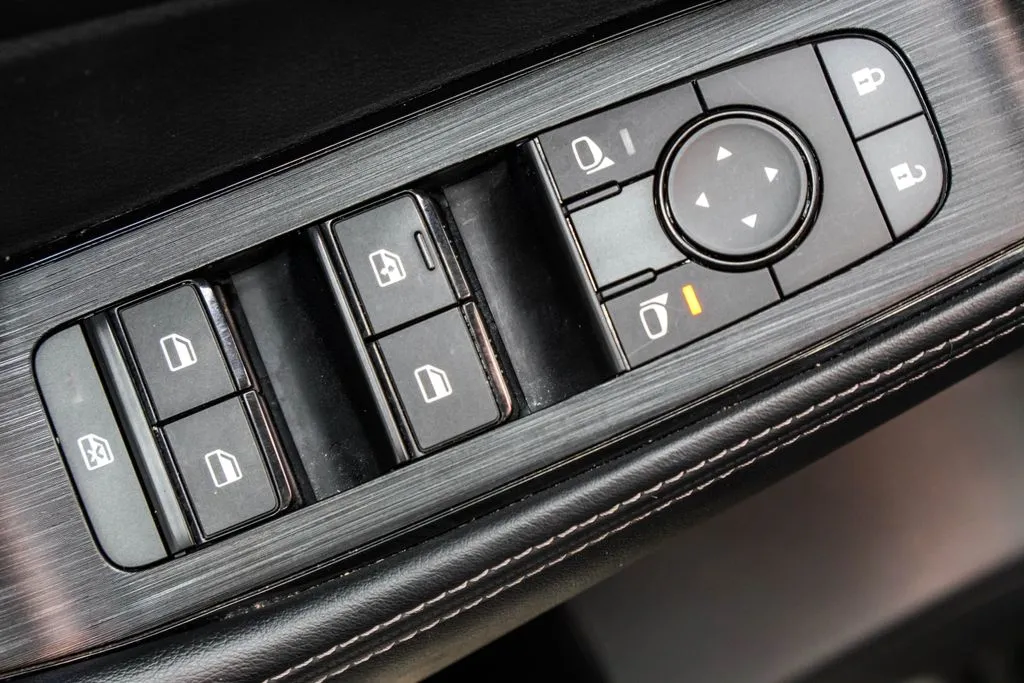 2023 Nissan Rogue SV, photo 37