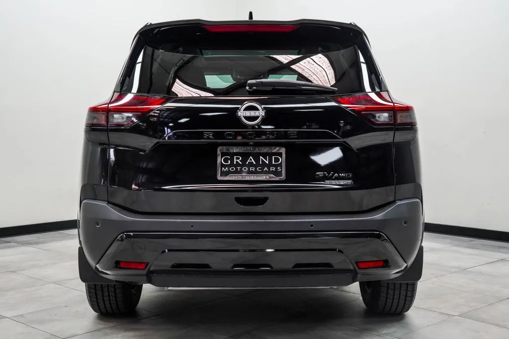 2023 Nissan Rogue SV, photo 10