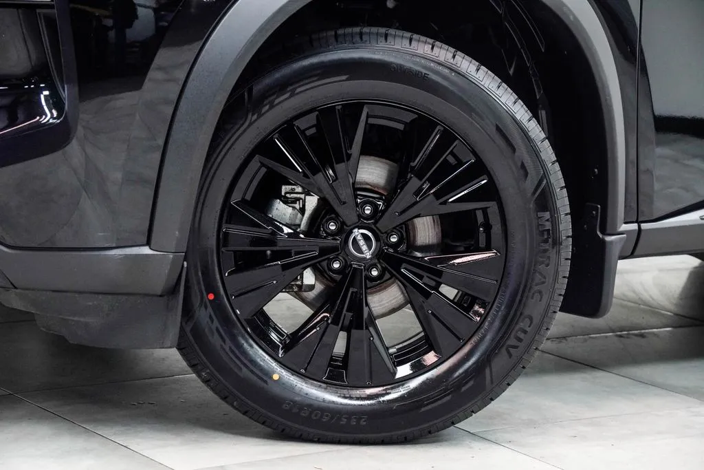 2023 Nissan Rogue SV, photo 4