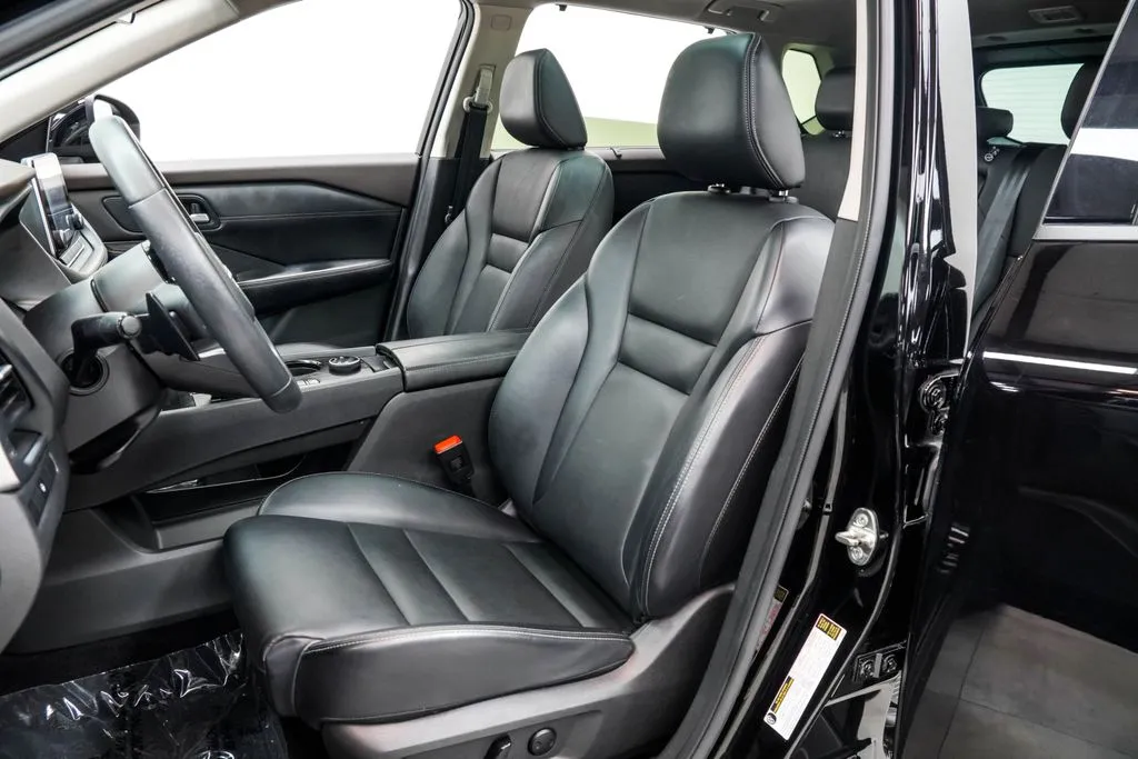 2023 Nissan Rogue SV, photo 15