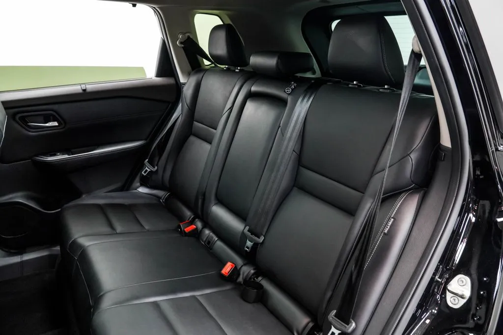 2023 Nissan Rogue SV, photo 17
