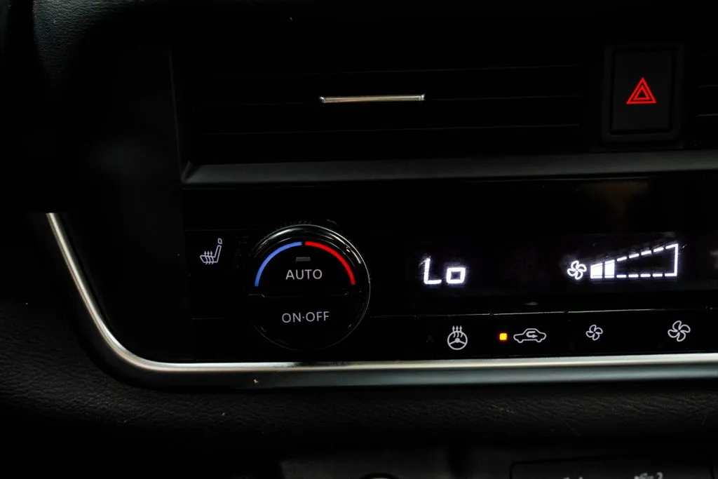 2023 Nissan Rogue SV, photo 26