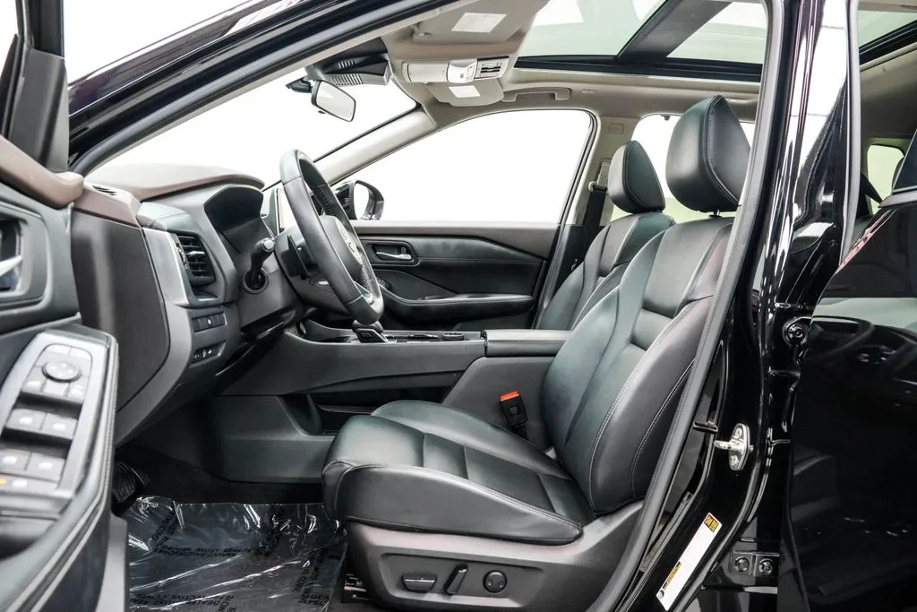 2023 Nissan Rogue SV, photo 16