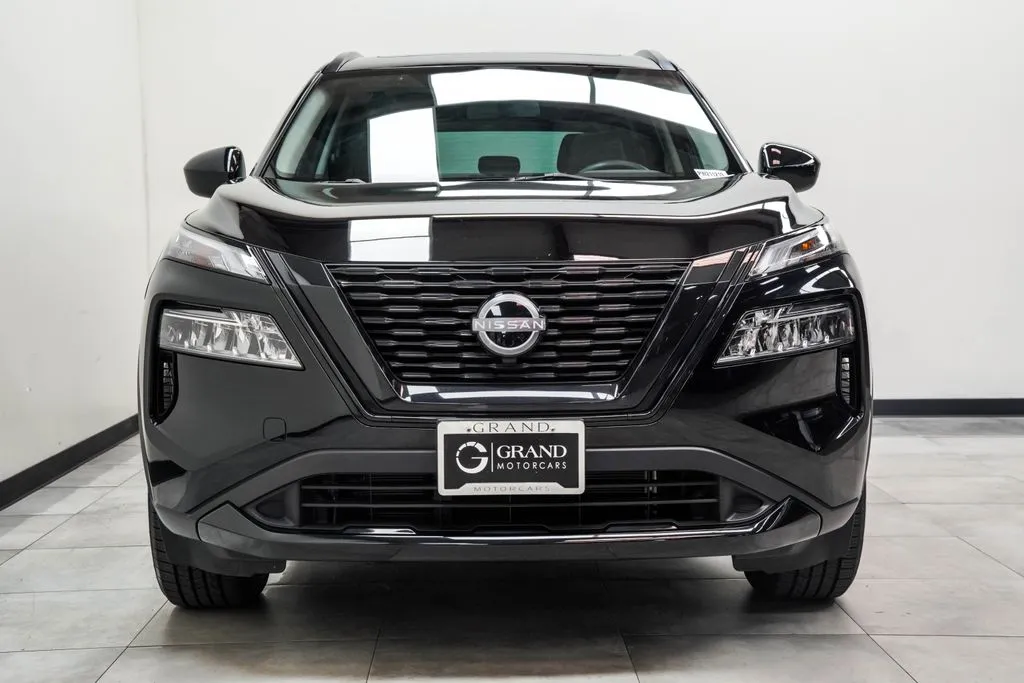 2023 Nissan Rogue SV, photo 5