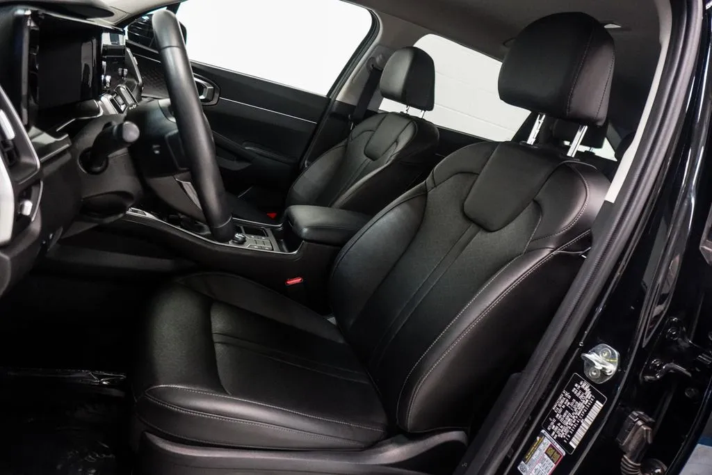 2023 Kia Sorento S, photo 4