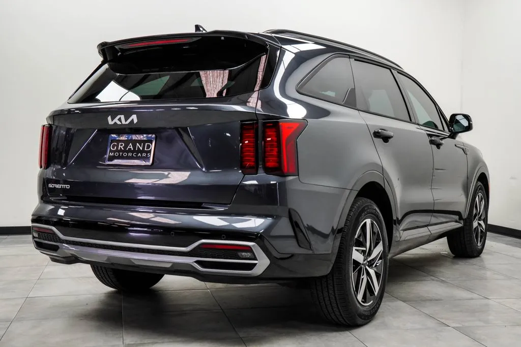 2023 Kia Sorento S, photo 11