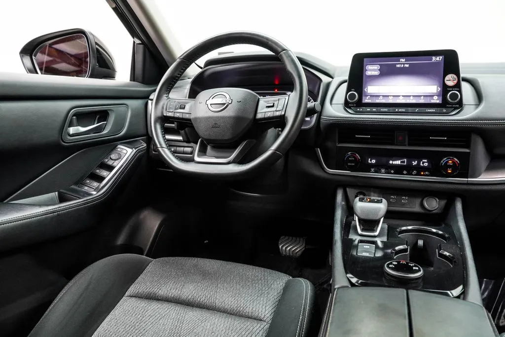 2025 Nissan Rogue SV, photo 23