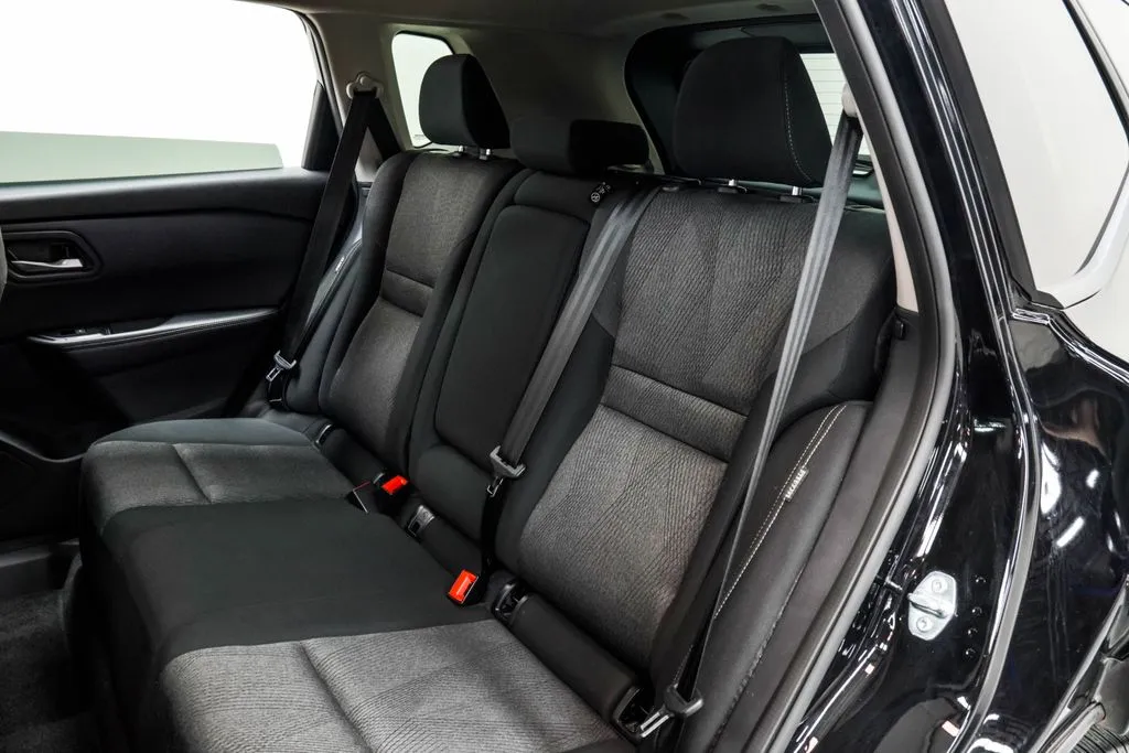 2025 Nissan Rogue SV, photo 17