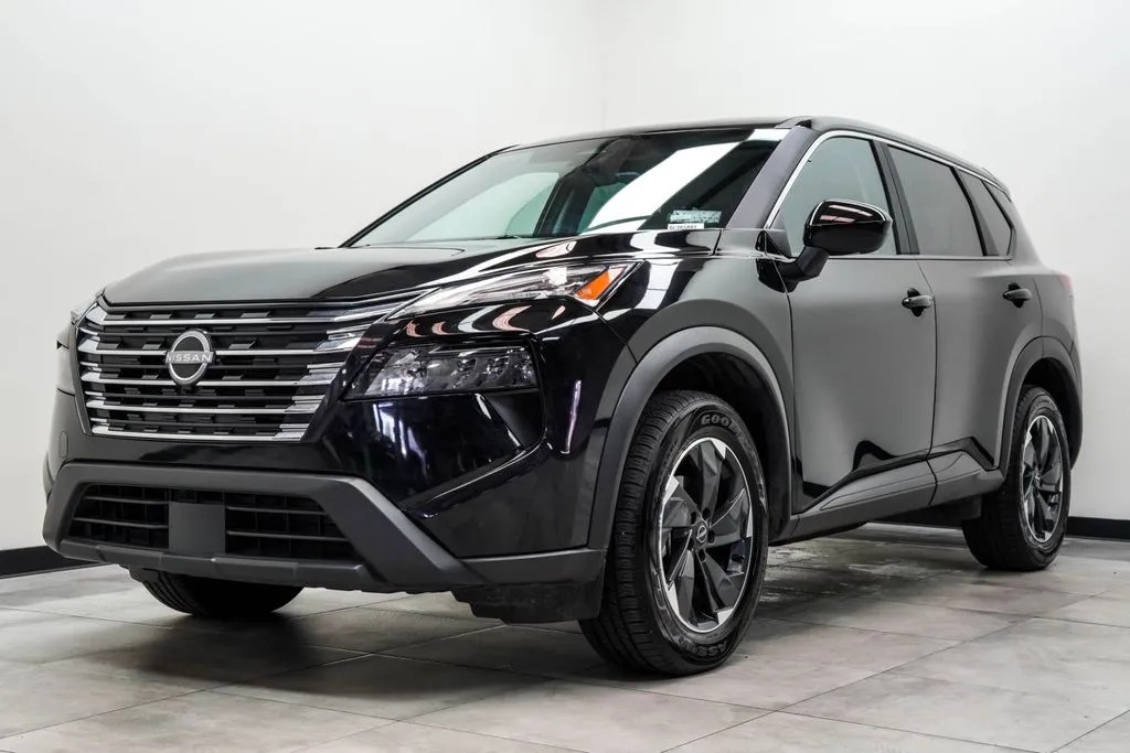 2025 Nissan Rogue SV, photo 8