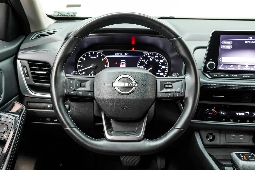 2025 Nissan Rogue SV, photo 22