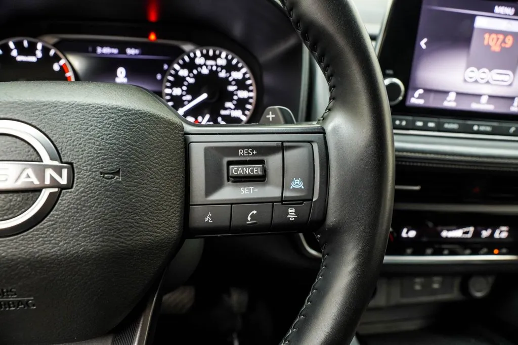 2025 Nissan Rogue SV, photo 31