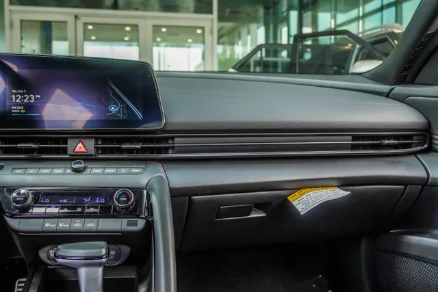 2025 Hyundai Elantra Hybrid SEL Sport, photo 17