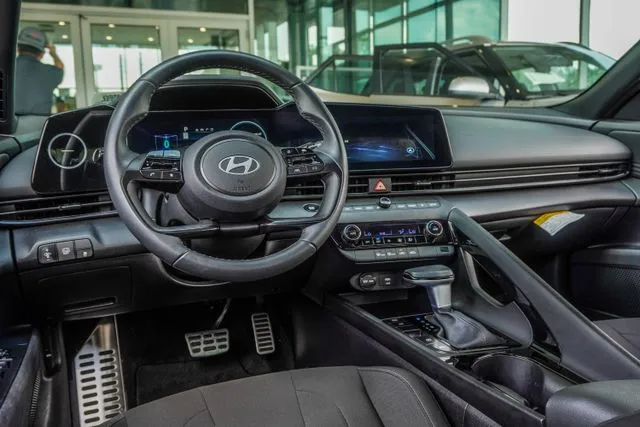 2025 Hyundai Elantra Hybrid SEL Sport, photo 15