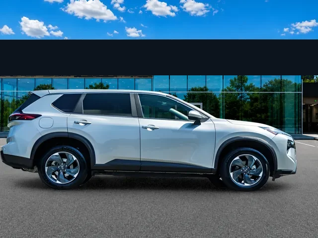 2025 Nissan Rogue SV, photo 7