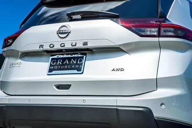 2025 Nissan Rogue SV, photo 36