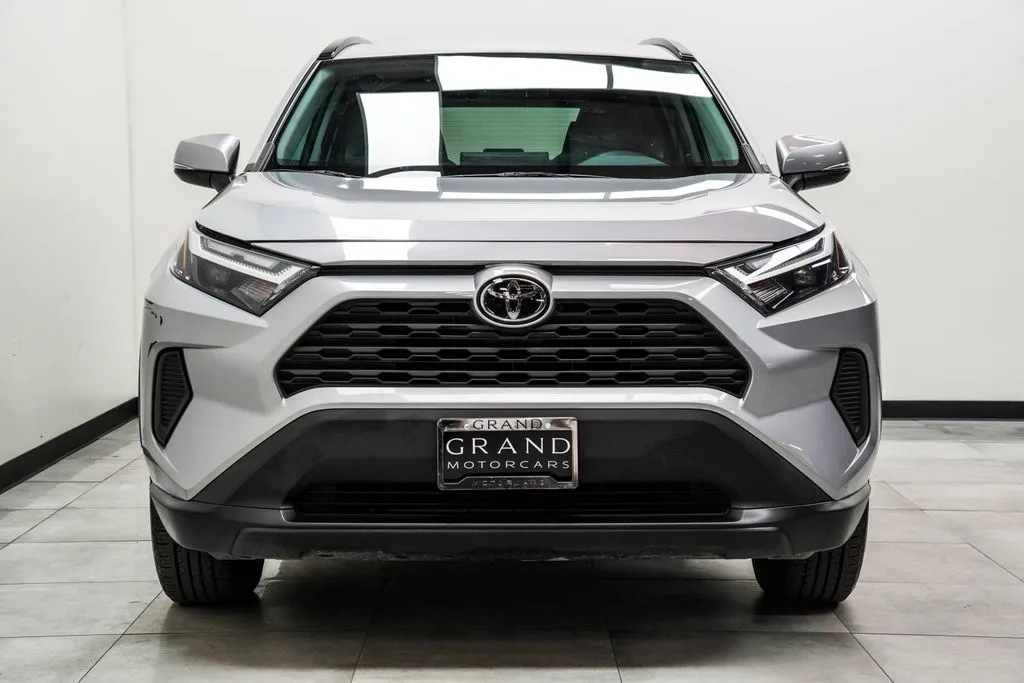 2024 Toyota RAV4 XLE, photo 4