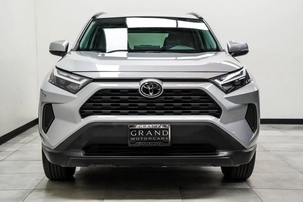 2024 Toyota RAV4 XLE, photo 3