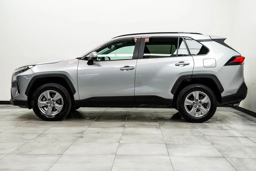 2024 Toyota RAV4 XLE, photo 5