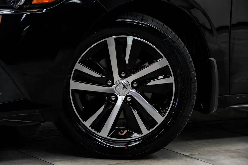 2023 Honda Civic LX, photo 3